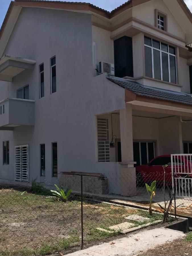 Hj Homestay Kuala Terengganu Esterno foto
