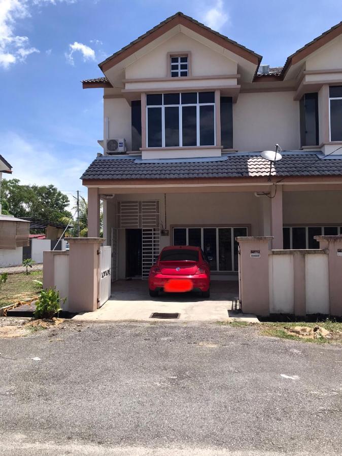 Hj Homestay Kuala Terengganu Esterno foto
