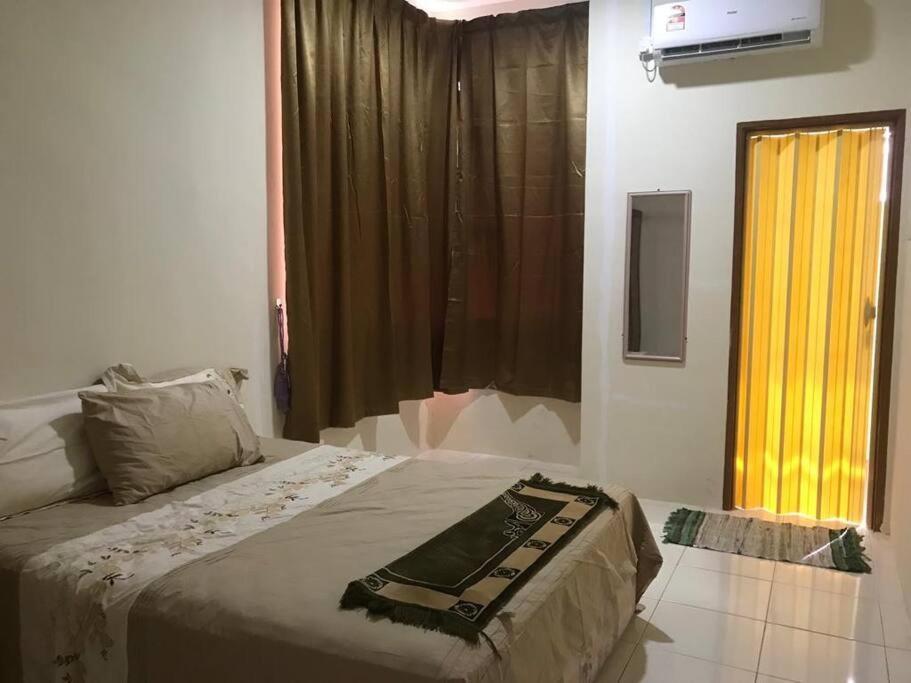 Hj Homestay Kuala Terengganu Esterno foto